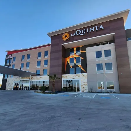 La Quinta Inn & Suites By Wyndham Del Rio